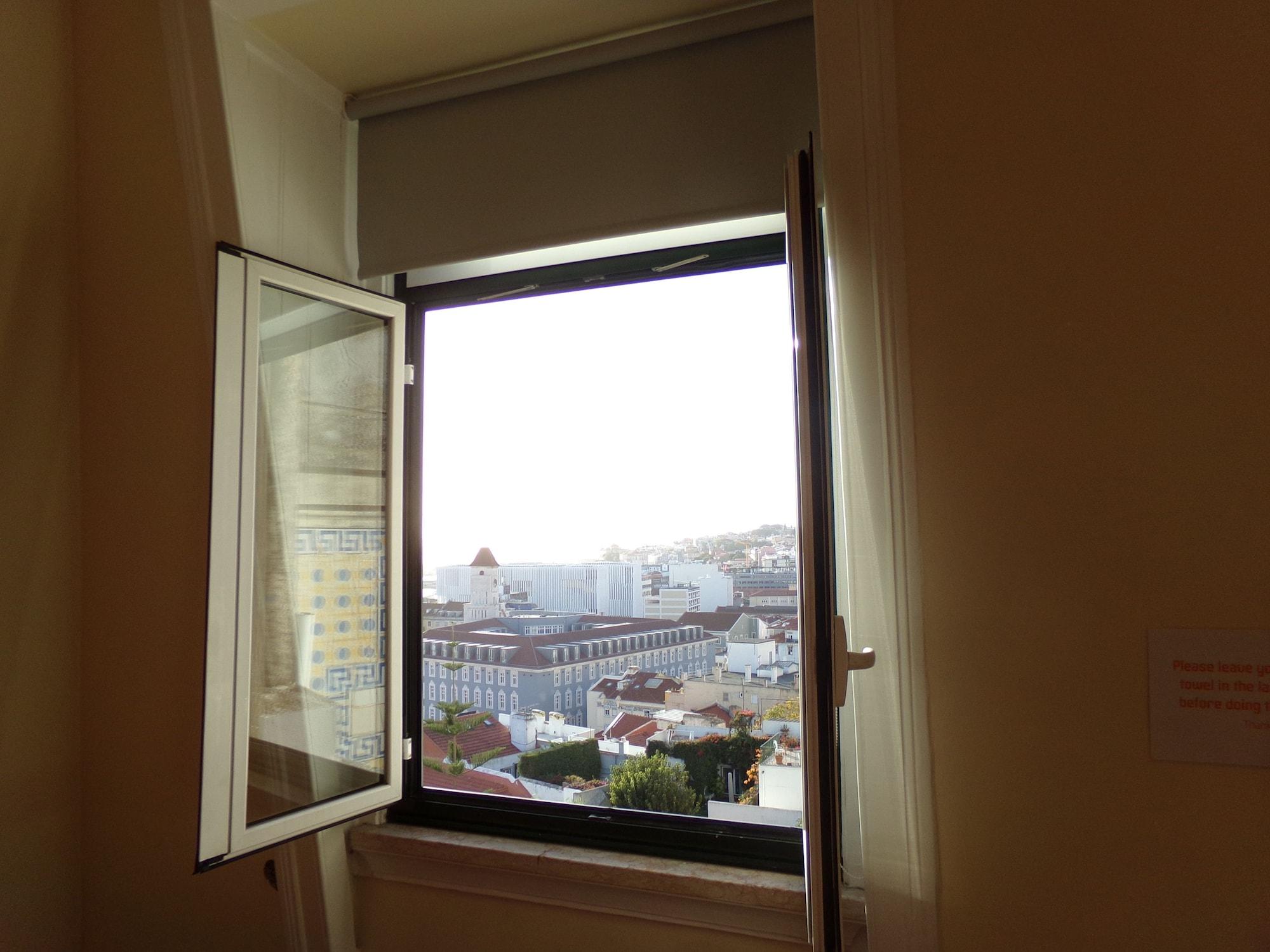 Lisb'on * Lisbon